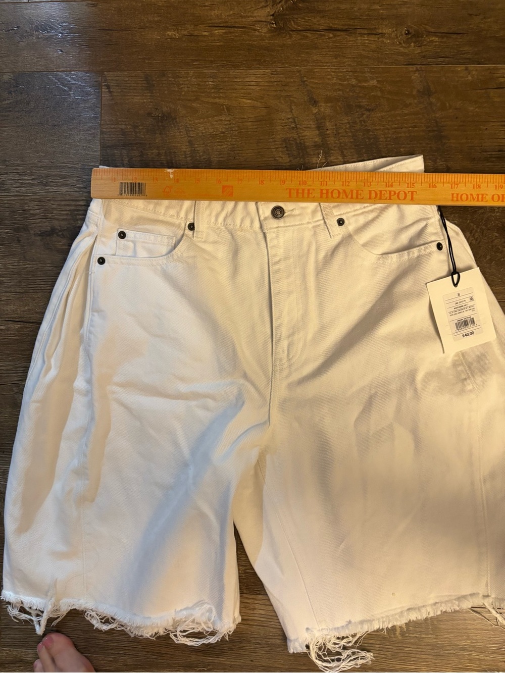 KBB by Kahlana Womens White Frayed Hem Denim Shorts Baggy Barrel Style Sz 8 NWT - Picture 7 of 10